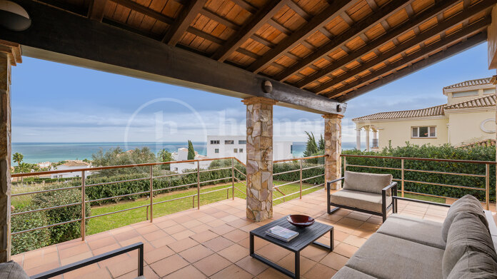Villa Alcaidesa - sea view villa with guest apartment