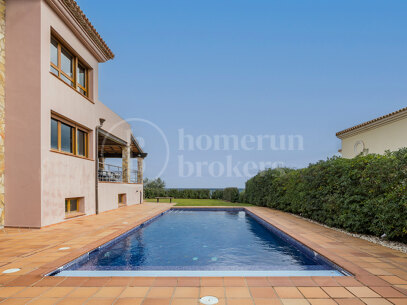 Villa Alcaidesa - sea view villa with guest apartment