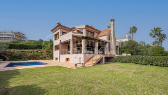 Villa Alcaidesa - sea view villa with guest apartment