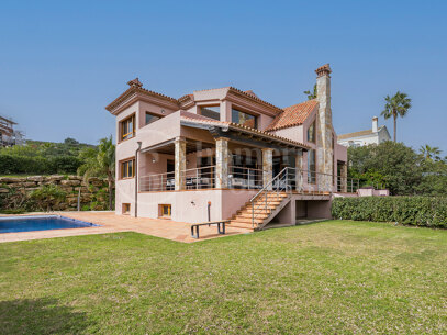 Villa Alcaidesa - sea view villa with guest apartment