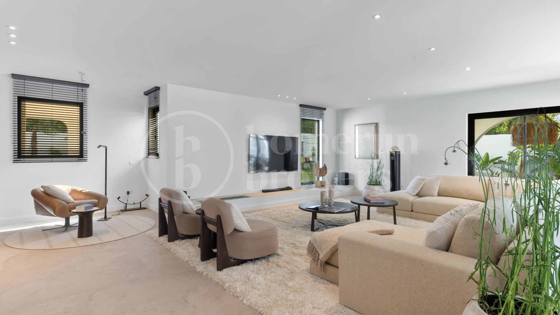 Villa Casasola – Renoverad medelhavsvilla nära stranden