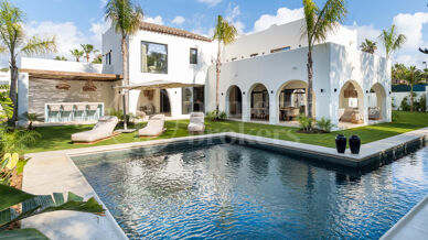 Villa Casasola - Renovated Mediterranean Villa Near the Beach