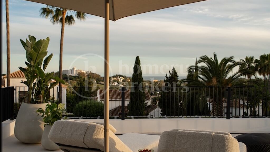Villa Rita – Renoverad villa i El Paraíso Alto med havsutsikt