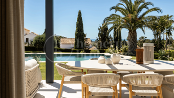 Villa Rita - Renovated Villa El Paraiso Alto with Sea Views