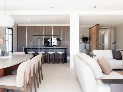 Villa Rita – Renoverad villa i El Paraíso Alto med havsutsikt