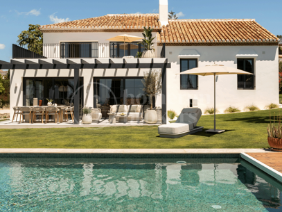 Villa Rita – Renoverad villa i El Paraíso Alto med havsutsikt