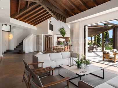 Villa Kumo – Lyxig designvilla i El Herrojo