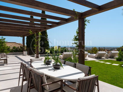 Villa Kumo – Lyxig designvilla i El Herrojo