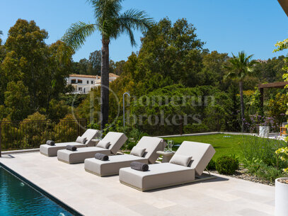 Villa Kumo – Lyxig designvilla i El Herrojo