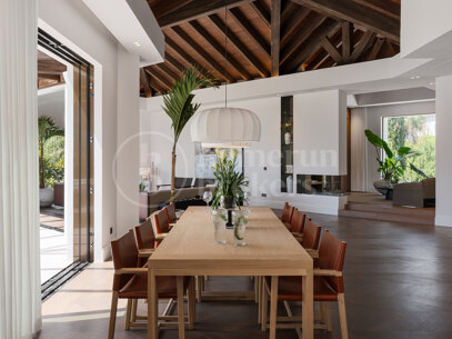 Villa Kumo – Lyxig designvilla i El Herrojo