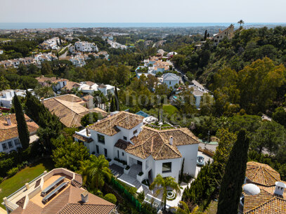 Villa Kumo – Lyxig designvilla i El Herrojo
