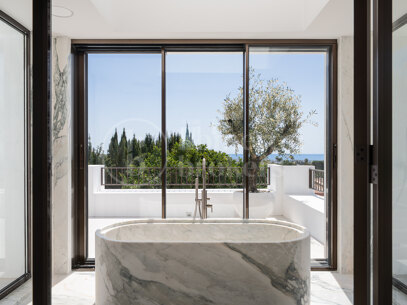 Villa Kumo – Lyxig designvilla i El Herrojo