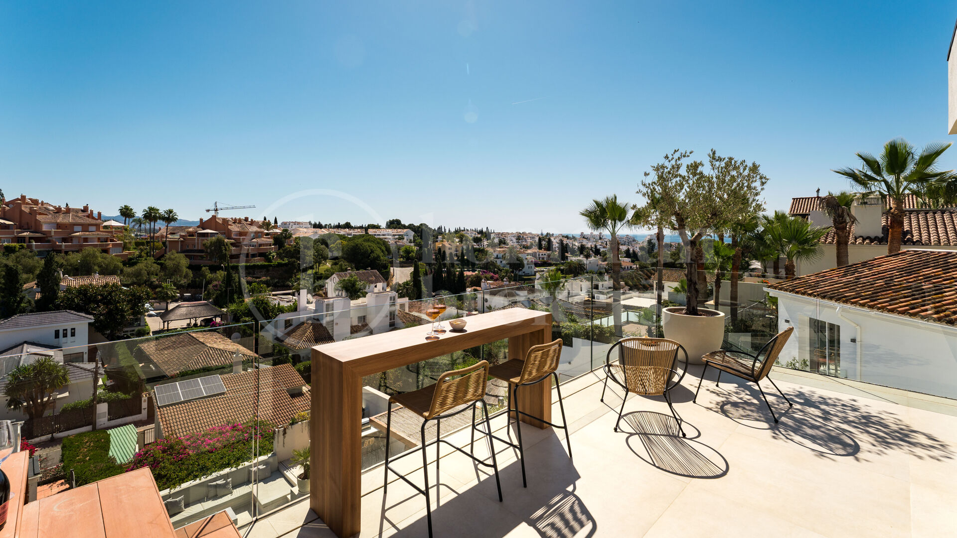 Villa View - Luxury renovated villa with sea views Nueva Andalucía