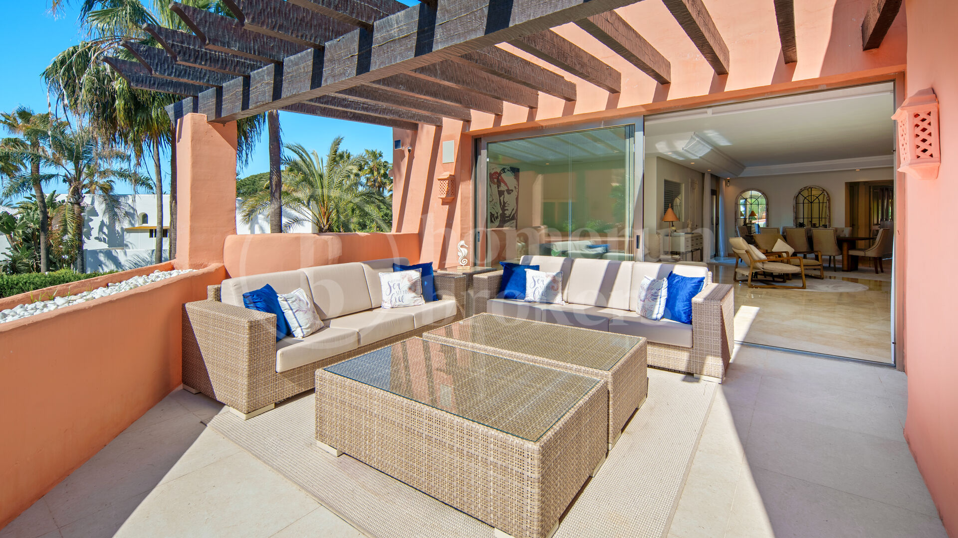 Duplex La Morera - Beachfront Duplex Penthouse with Sea Views in East Marbella