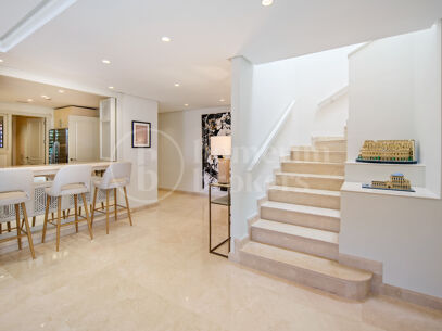 Duplex La Morera - Beachfront Duplex Penthouse with Sea Views in East Marbella