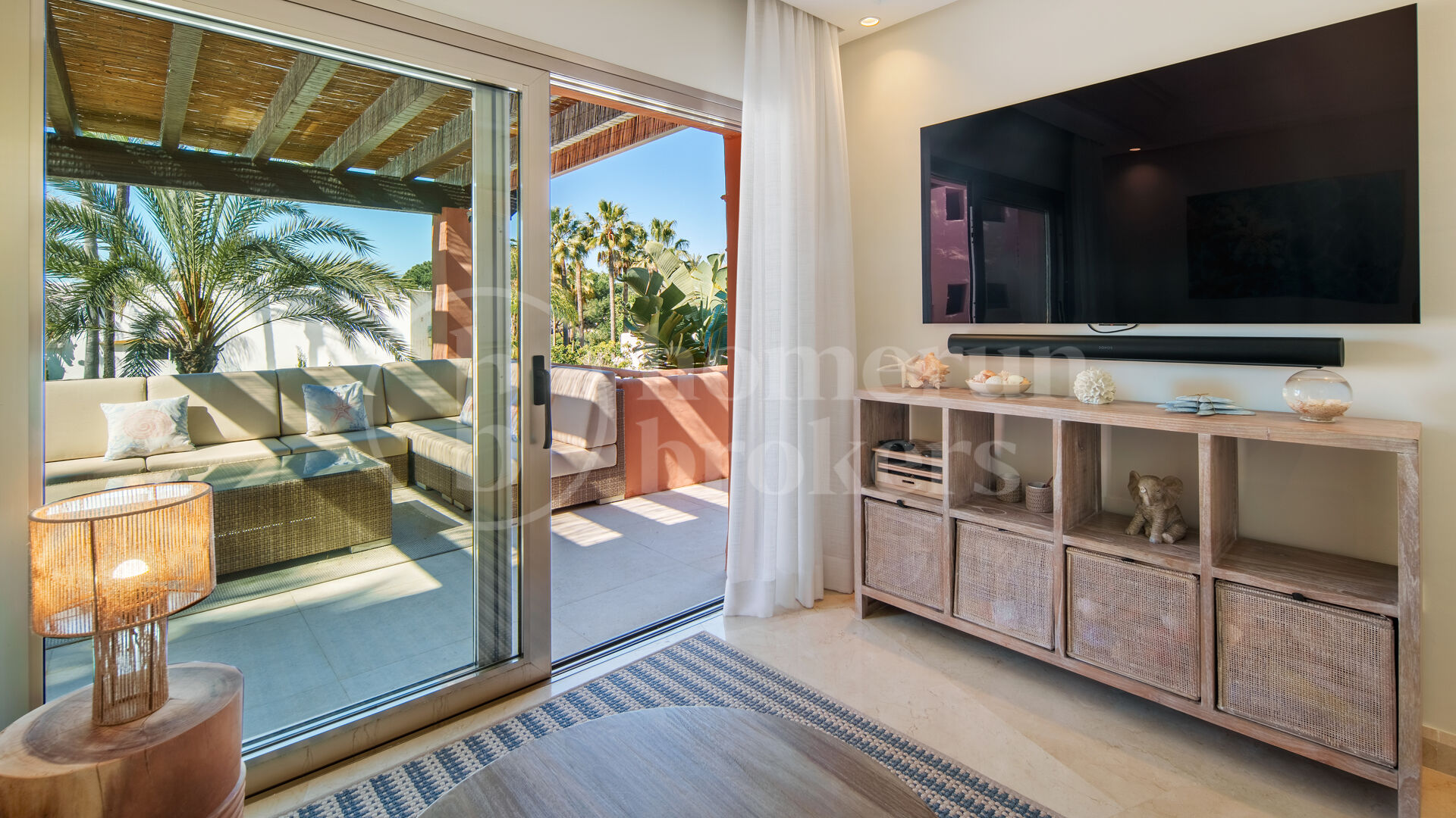 Duplex La Morera - Beachfront Duplex Penthouse with Sea Views in East Marbella