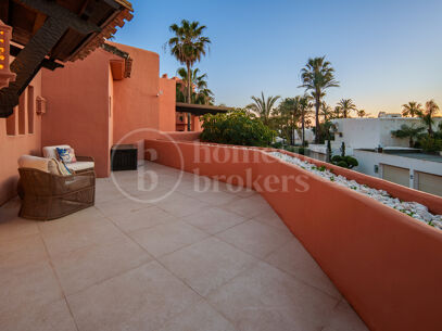Duplex La Morera - Beachfront Duplex Penthouse with Sea Views in East Marbella
