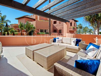 Duplex La Morera - Beachfront Duplex Penthouse with Sea Views in East Marbella