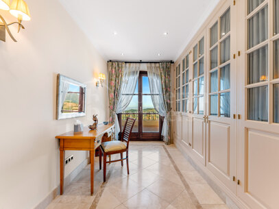 Villa Karolina - Elegant luxury Estate with sea views in Estepona