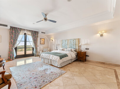Villa Karolina - Elegant luxury Estate with sea views in Estepona