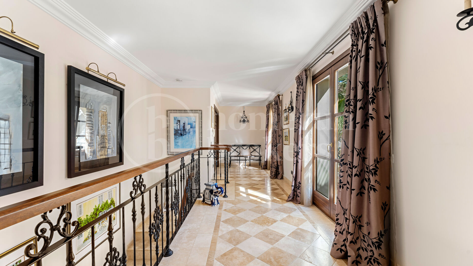 Villa Karolina - Elegant luxury Estate with sea views in Estepona