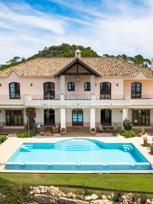 Villa Karolina - Elegant luxury Estate with sea views in Estepona