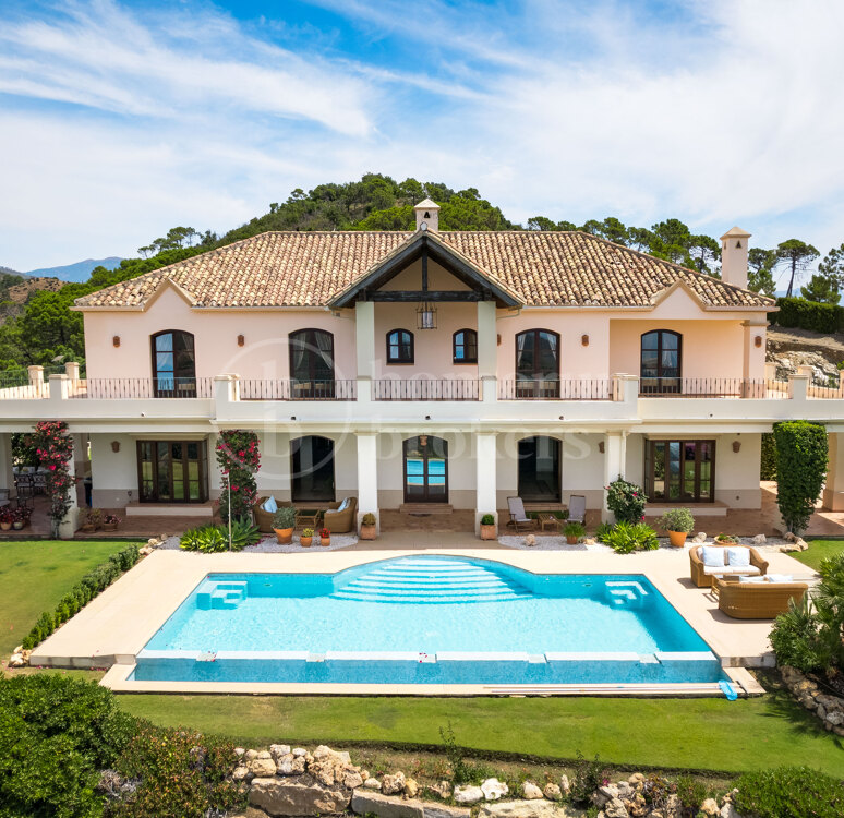 Villa Karolina - Elegant luxury Estate with sea views in Estepona