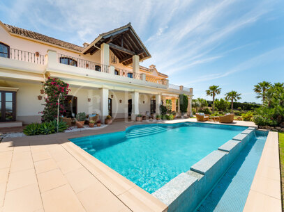 Villa Karolina - Elegant luxury Estate with sea views in Estepona