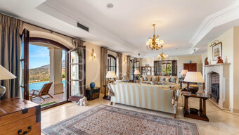 Villa Karolina - Elegant luxury Estate with sea views in Estepona