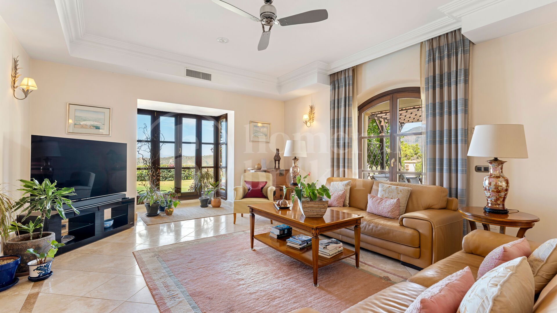 Villa Karolina - Elegant luxury Estate with sea views in Estepona