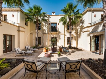 Villa Karolina - Elegant luxury Estate with sea views in Estepona