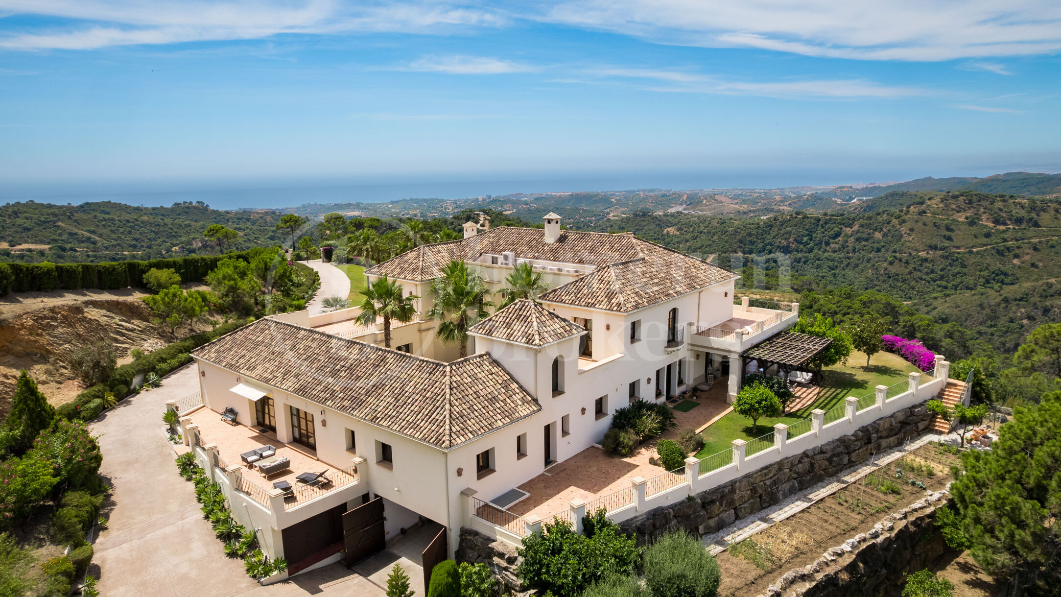 Villa Karolina - Elegant luxury Estate with sea views in Estepona