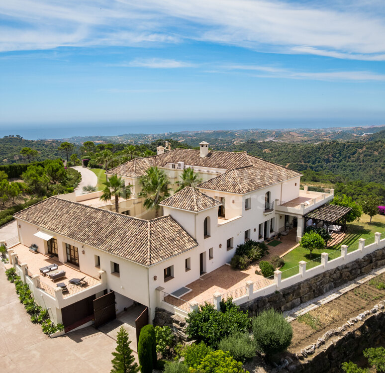 Villa Karolina - Elegant luxury Estate with sea views in Estepona