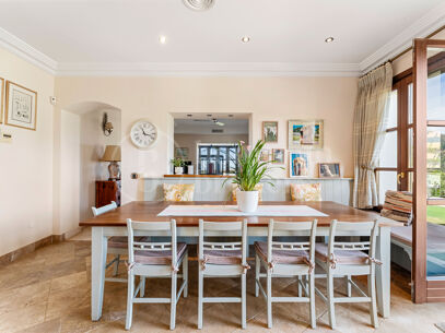 Villa Karolina - Elegant luxury Estate with sea views in Estepona