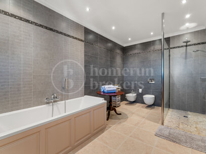 Villa Karolina - Elegant luxury Estate with sea views in Estepona