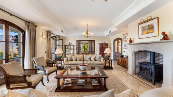 Villa Karolina - Elegant luxury Estate with sea views in Estepona