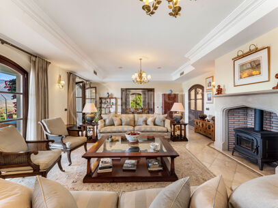 Villa Karolina - Elegant luxury Estate with sea views in Estepona