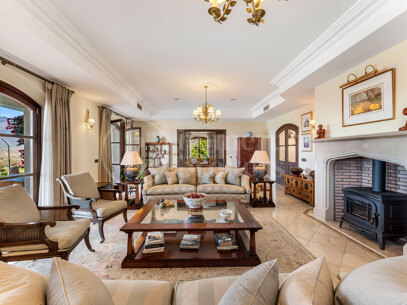 Villa Karolina - Elegant luxury Estate with sea views in Estepona