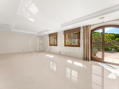 Villa Karolina - Elegant luxury Estate with sea views in Estepona