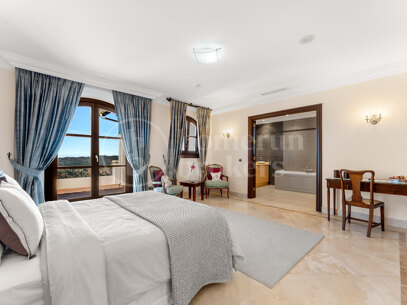 Villa Karolina - Elegant luxury Estate with sea views in Estepona