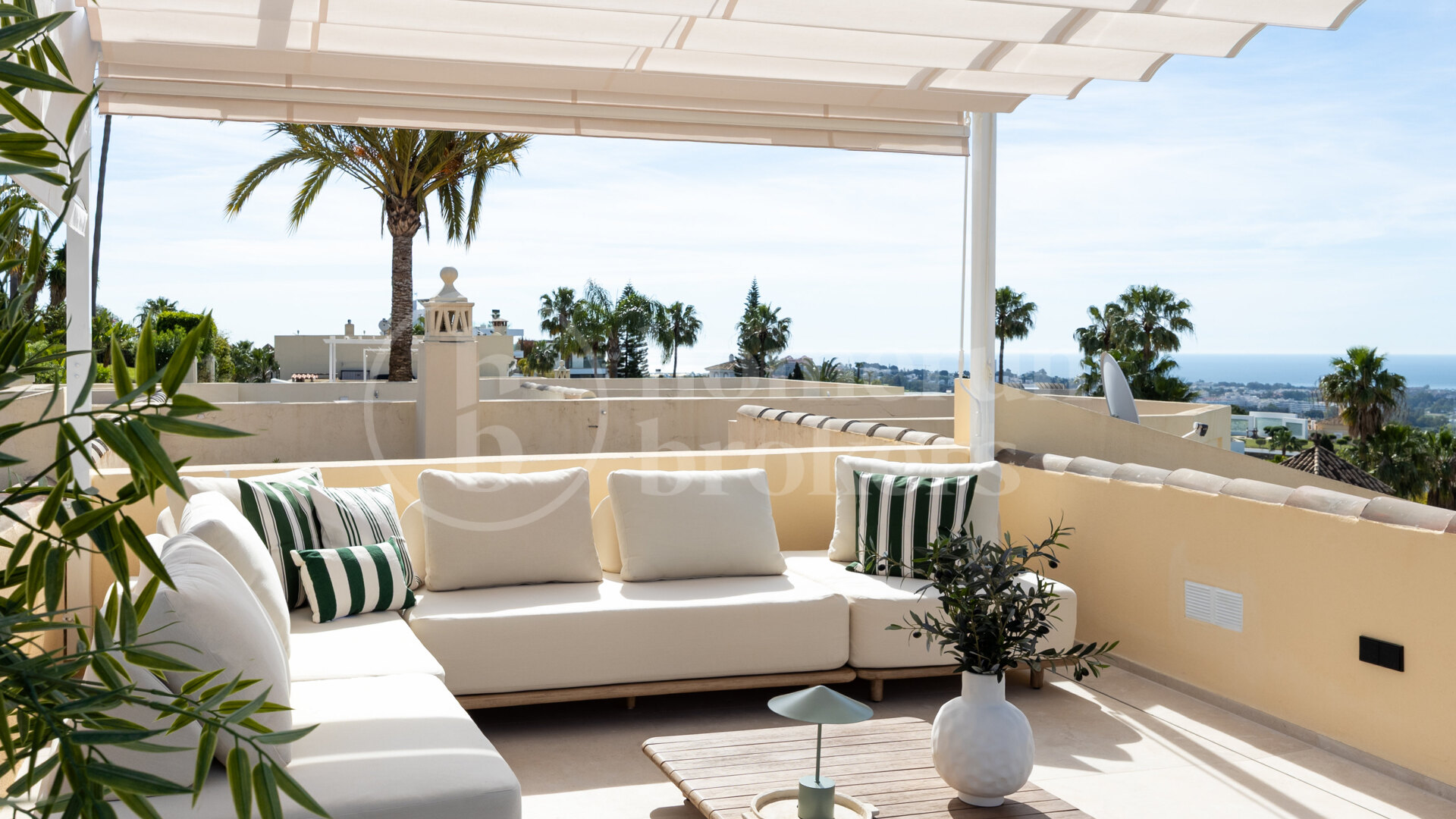 Casa Amani Hills - 4 bed townhouse with sea views Benahavis