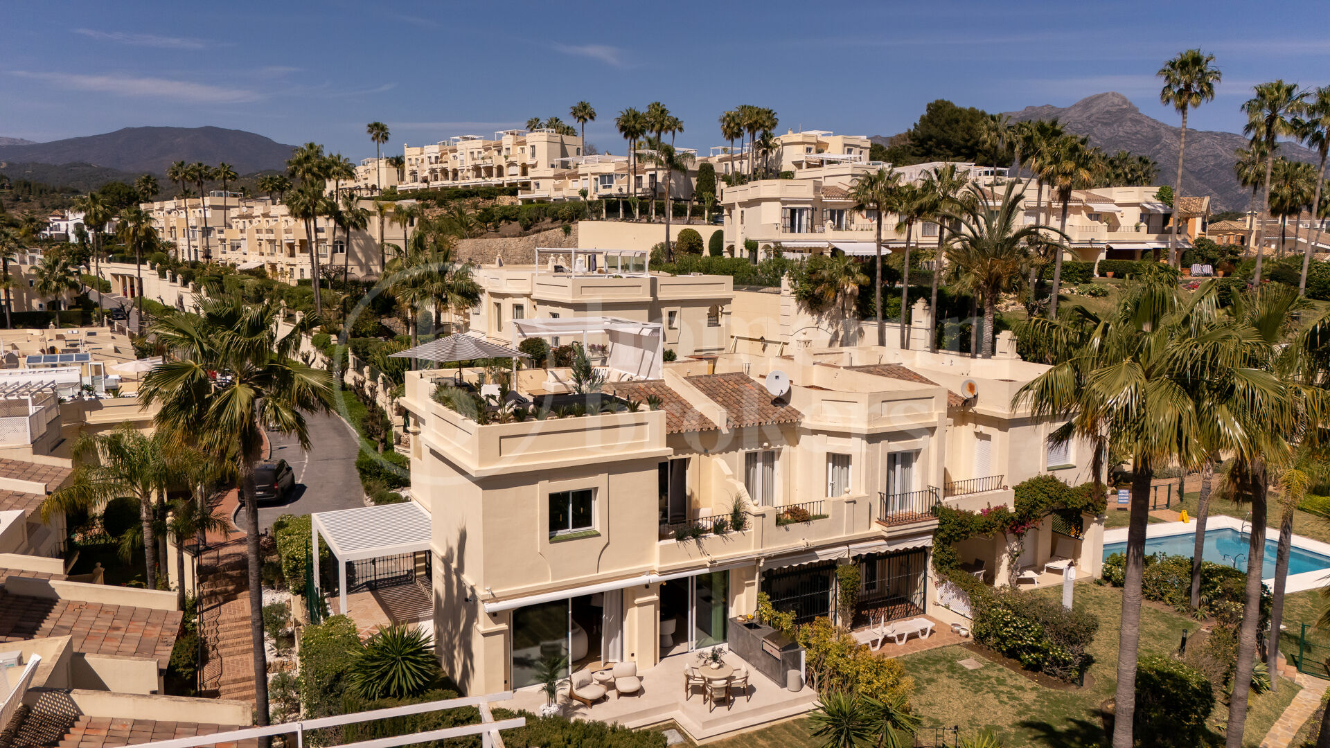 Casa Amani Hills - 4 bed townhouse with sea views Benahavis