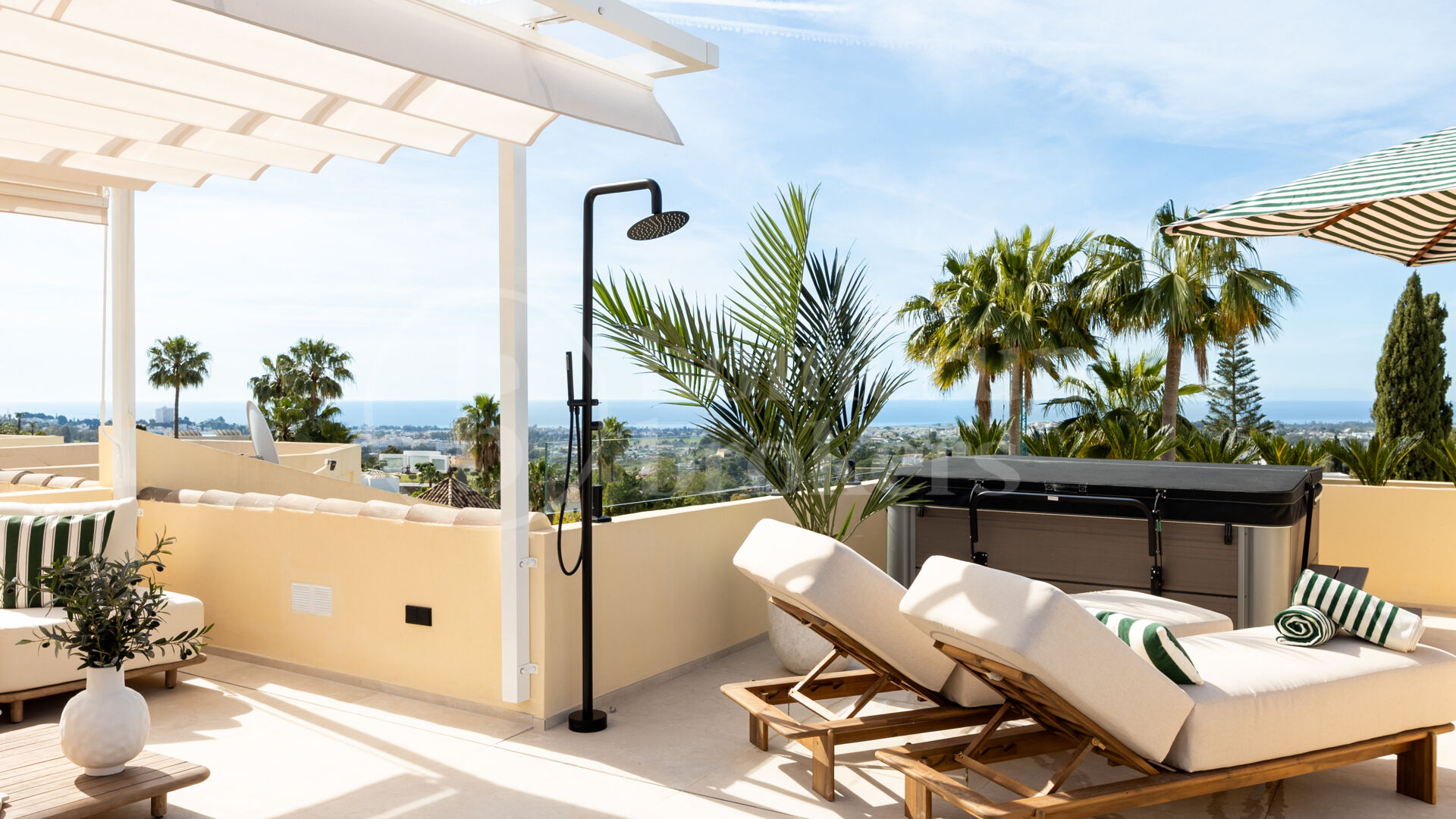 Casa Amani Hills - 4 bed townhouse with sea views Benahavis