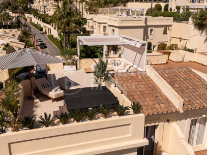 Casa Amani Hills - 4 bed townhouse with sea views Benahavis