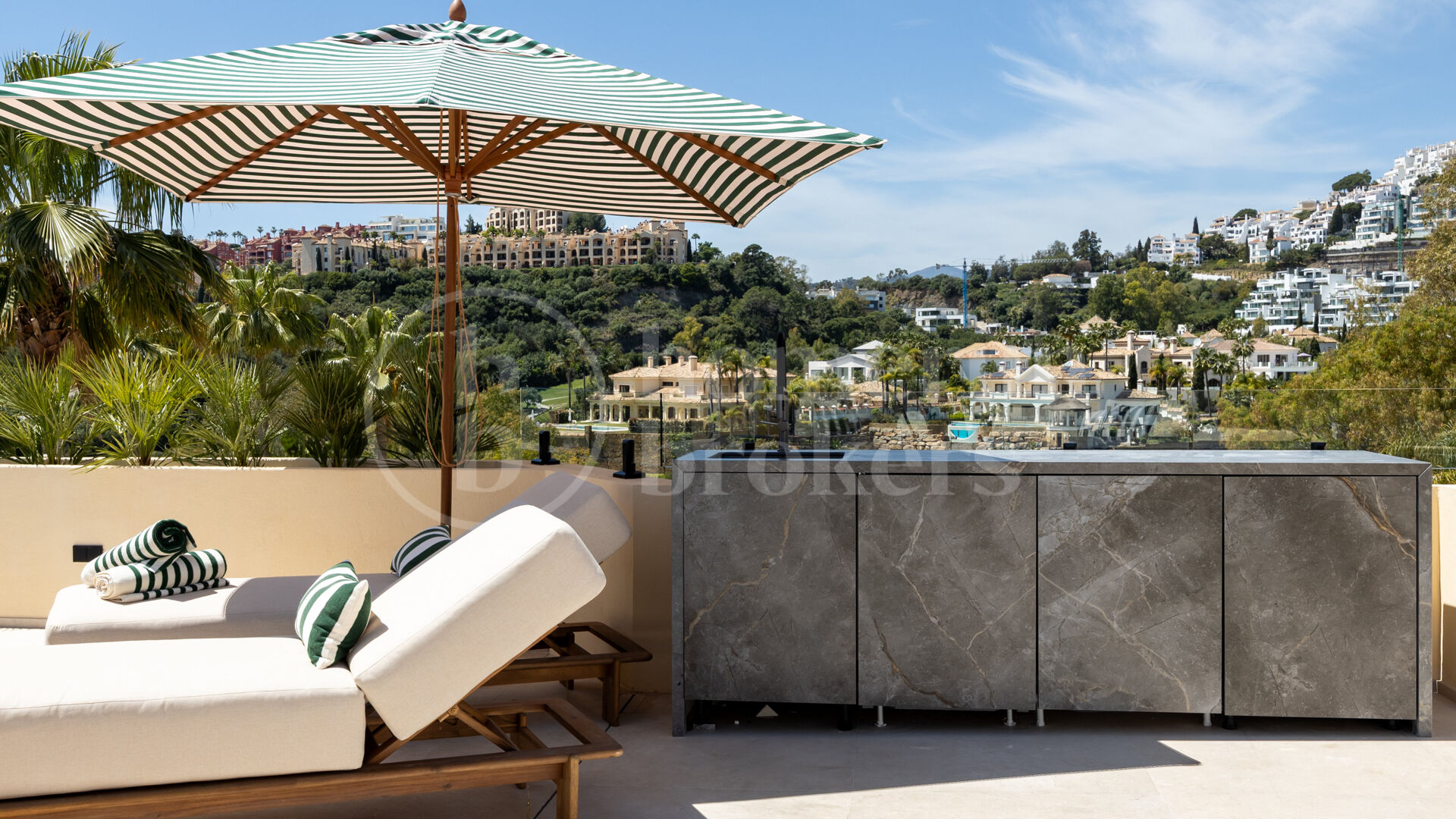 Casa Amani Hills - 4 bed townhouse with sea views Benahavis