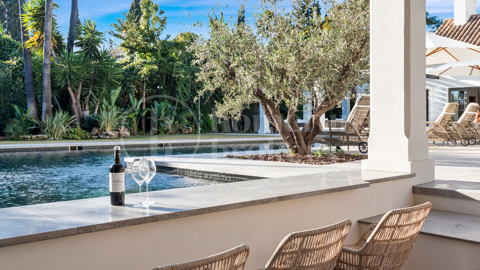 Villa La Hacienda - Luxury Villa in Nueva Andalucia