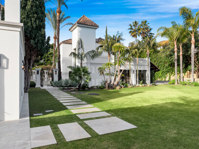 Villa La Hacienda - Luxury Villa i Nueva Andalucia