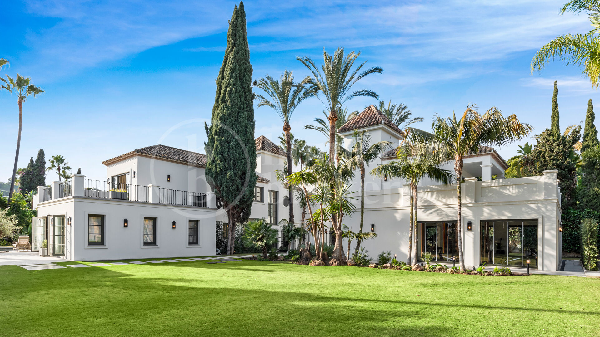 Villa La Hacienda - Luxury Villa in Nueva Andalucia