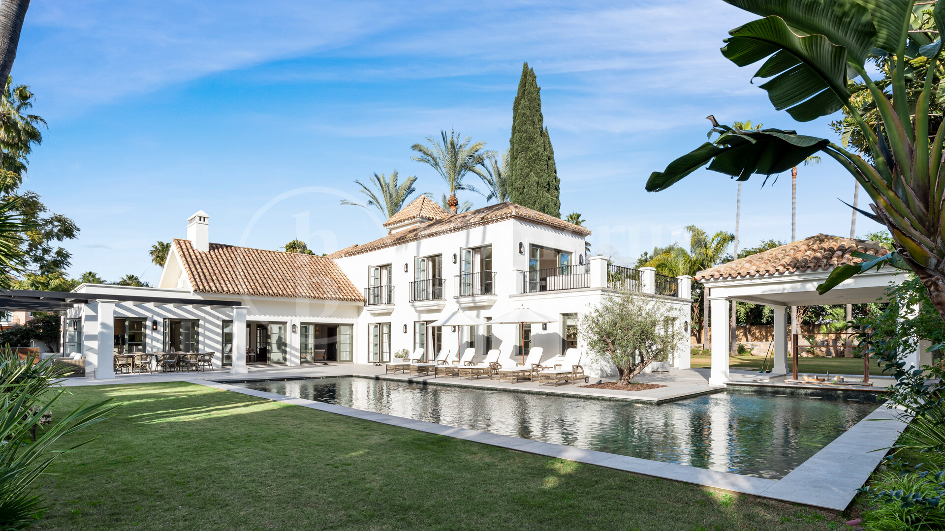 Villa La Hacienda - Luxury Villa in Nueva Andalucia