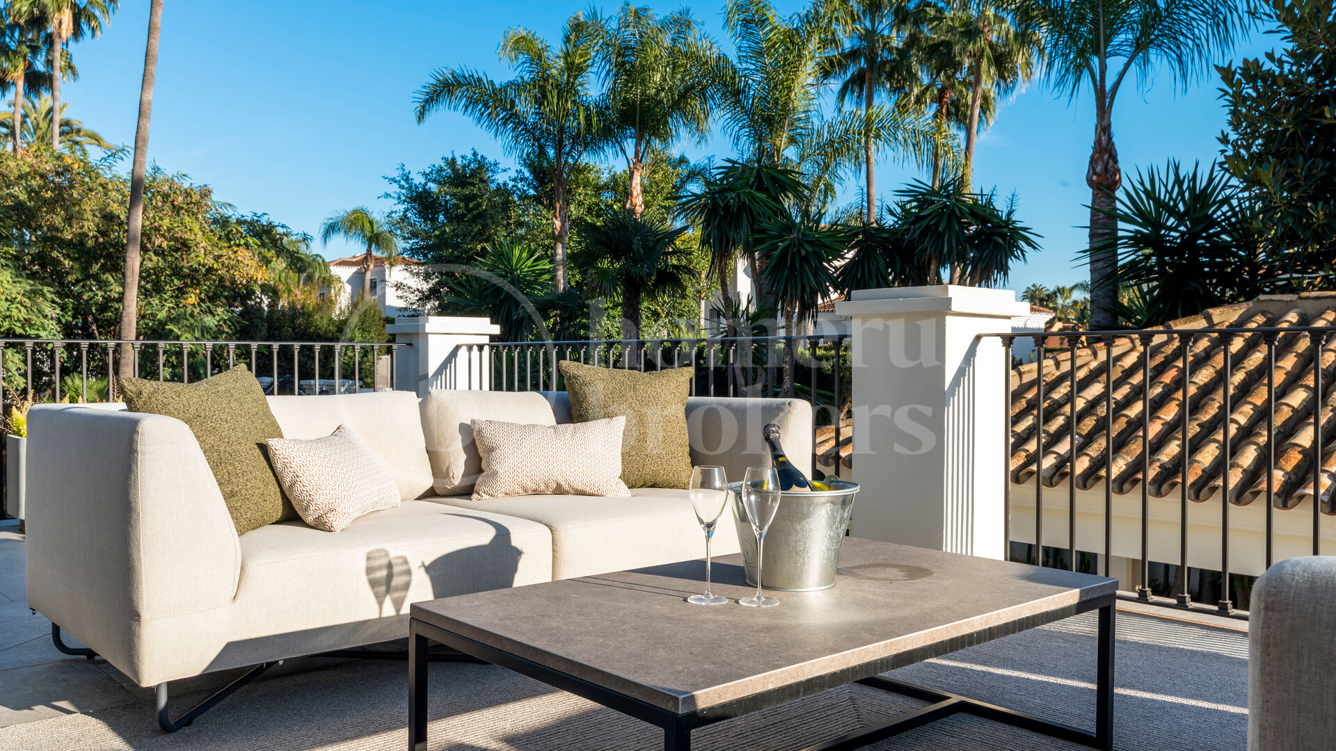 Villa La Hacienda - Luxury Villa in Nueva Andalucia